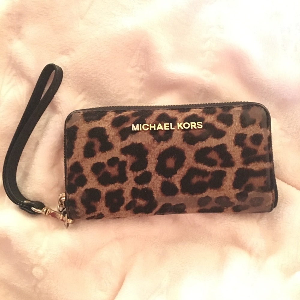 Michael Kors Cheetah Print wallet